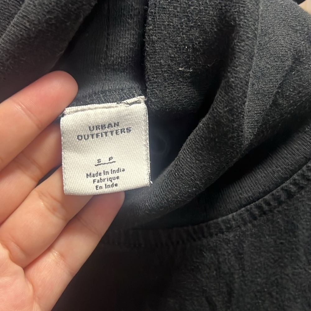 URBAN OUTFITTERS Black Turtleneck Sweater Cotton Soft Pullover size Small - Picture 7 of 7